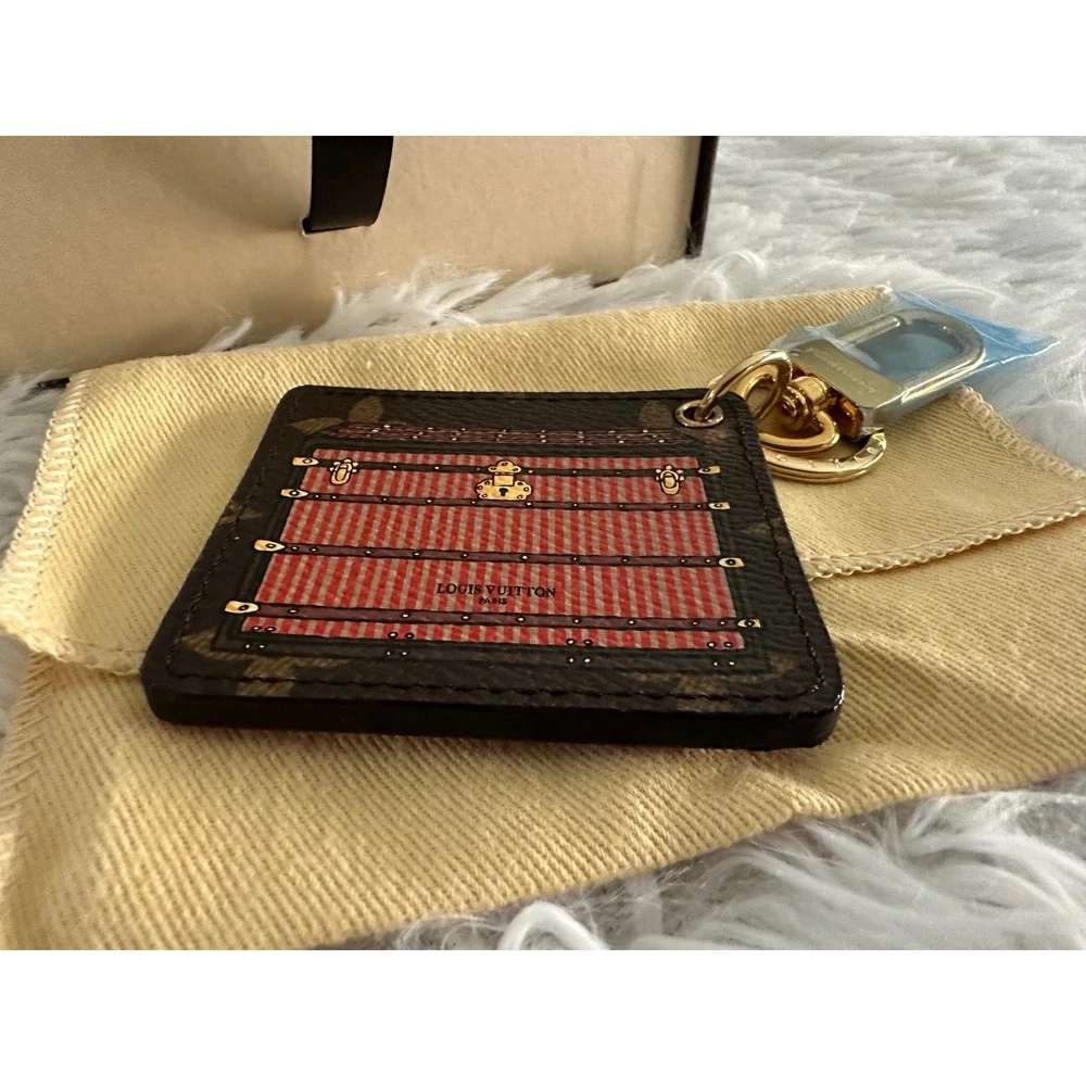 Louis Vuitton Monogram Illustre Trunk Key Holder Keychain Bag Charm